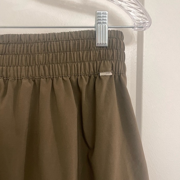 Vuori Gorpcore Athletic Loungewear Spring Activewear High Waist Olive Shorts - Picture 6 of 6